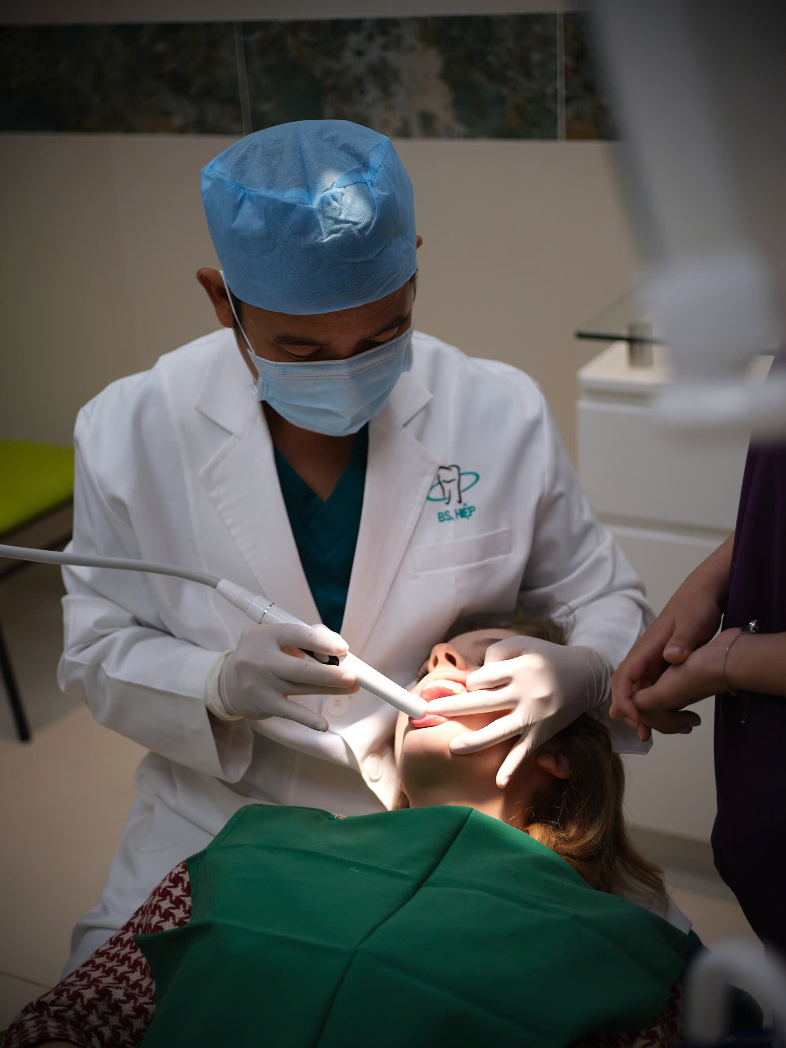 nha khoa niềng răng trong suốt Invisalign uy tín